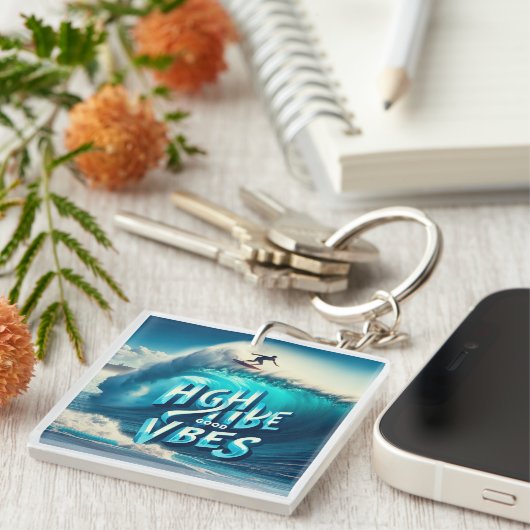 Waves & Wanderlust Collection キーホルダー (正面右)