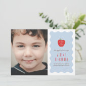 Wavy Apple Preschool Photo Graduation Announcement セーブザデート (スタンド正面)