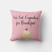 We食べ Cupcakes for Breakfast Pink Pillow クッション (正面)