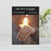 We Are Engaged Photo Announcement Card | Modern  招待状 (スタンド正面)