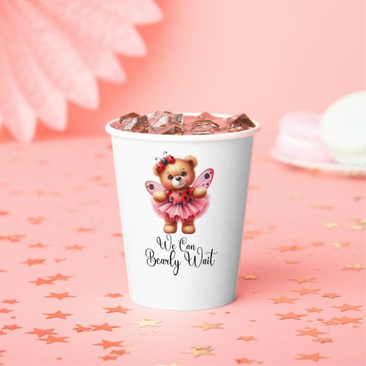 We Can Bearly Wait Girl Baby Paper Cups 紙コップ (インサイチュ)