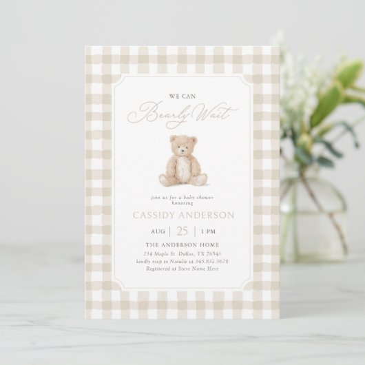 We Can Bearly Wait Neutral Teddy Bear Baby Shower 招待状 (スタンド正面)
