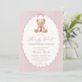 We Can Bearly Wait pink bow girl Baby Shower 招待状 (スタンド正面)