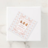 We Can Bearly Wait Pink Lace Ribbon Baby Shower  フェイバータグ (インサイチュ)