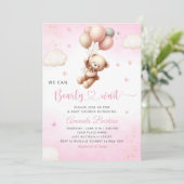 We Can Bearly Wait Teddy Bear Girl Baby Shower 招待状 (スタンド正面)
