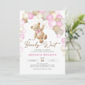 We Can Bearly Wait Teddy Bear Girl Baby Shower 招待状 (スタンド正面)