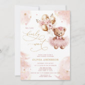 We Can Bearly Wait Teddy Bear Girl Baby Shower Inv 招待状 (正面)
