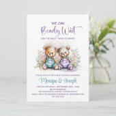 We Can Bearly Wait Teddy Bear Twins Baby Shower 招待状 (スタンド正面)