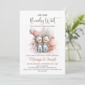 We Can Bearly Wait Teddy Bear Twins Baby Shower 招待状 (スタンド正面)