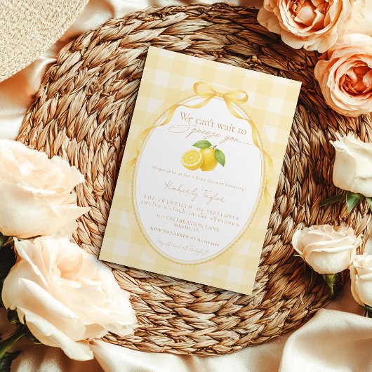 We Can't Wait to Squeeze You Neutral Baby Shower 招待状