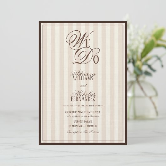 We Do Elegant Striped Espresso Wedding 招待状 (スタンド正面)