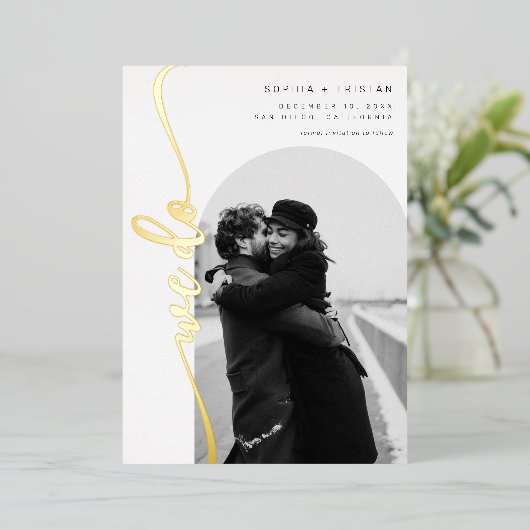 We do Vertical Arch Photo日付を保存 箔招待状 (立ち正面)