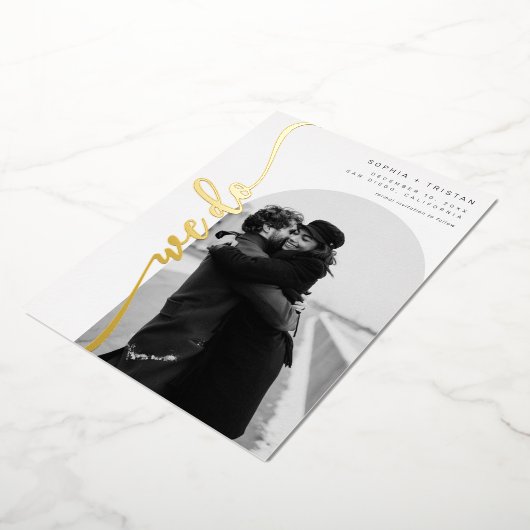 We do Vertical Arch Photo日付を保存 箔招待状 (回転した状態)