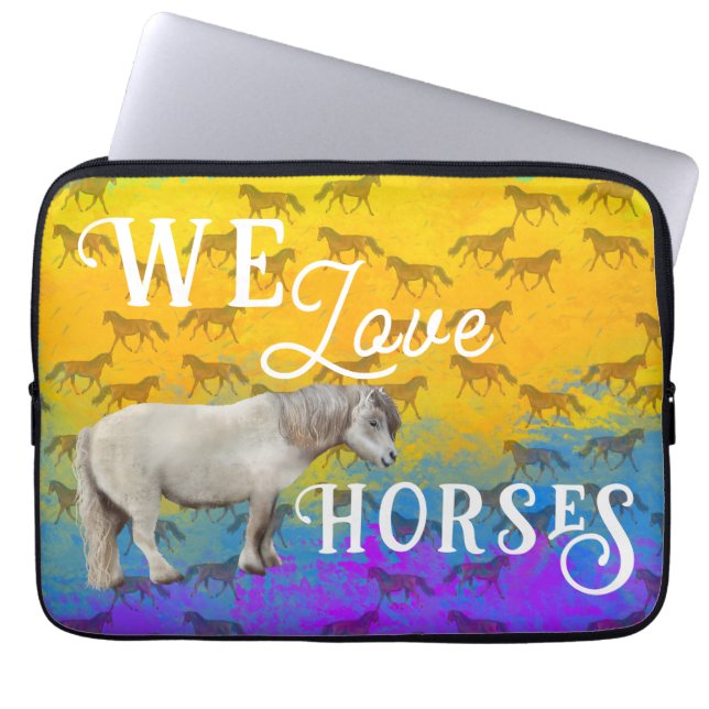 We love horses ラップトップスリーブ (正面)