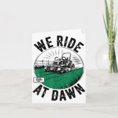 We Ride At Dawn Lawn Mower Zero-turn Funny Dad Mow カード (正面)