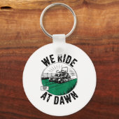 We Ride At Dawn Lawn Mower Zero-turn Funny Dad Mow キーホルダー (正面)