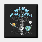 We Rise Motivational Quote - Clic Fit, Short Sleev マグネット (正面)