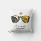 We saw the same future クッション (正面)