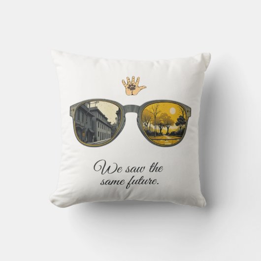 We saw the same future クッション (正面)