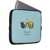 We saw the same future ラップトップスリーブ (正面右)