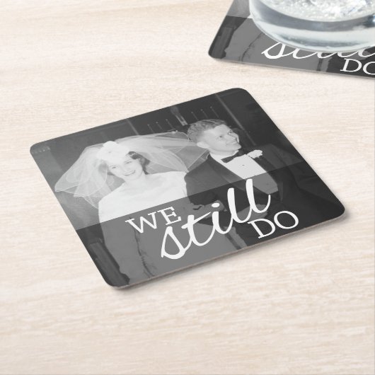 We Still Do -結婚の記念写真 スクエアペーパーコースター (アングル)