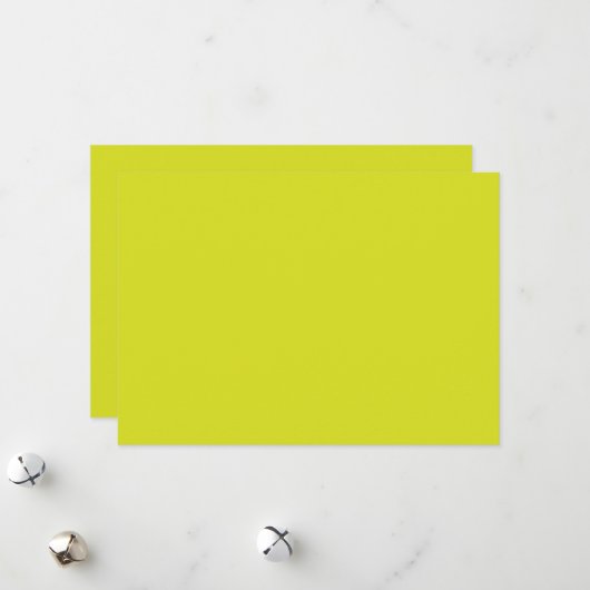 Webサイトのデザインを黄色の背景で強化 シーズンカード (正面/裏面インサイチュ)