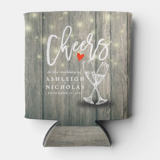 Wedding Champagne Glasses Rustic Wood String Light 缶クーラー (正面)