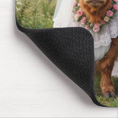 Wedding Highland Cows in a Pasture マウスパッド (コーナー)