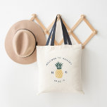 Wedding Welcome Bag | Pineapple Monogram トートバッグ<br><div class="desc">Welcome guests to your destination wedding with these chic and modern personalized tote bags. Design features "welcome to [your wedding location]" curved over a green and golden yellow pineapple illustration. Personalize with your initials and wedding date in navy blue lettering.</div>