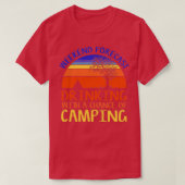Weekend Forecast Camping Drinking Funny Retro Natu Tシャツ (デザイン正面)