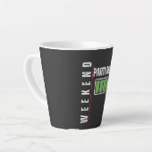 Weekend Mode Party – Full Battery Graphic Design カフェラテマグ (左アングル)