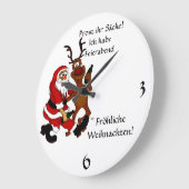 Weihnachtsmann mit Elch - Prost ihr Saycke! ラージ壁時計 (傾斜)