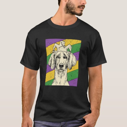Weimaraner Jester Mardi Gras Dog Mom or Dad Tシャツ (正面)