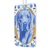 Weimaraner peering thru the letter "O" in Gold カーエアーフレッシュナー (左)