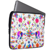 Weims, Rabbits, & Birds Otomi styled pattern  ラップトップスリーブ (正面右)