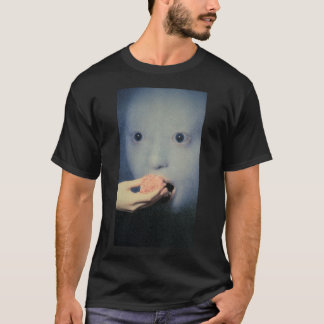 Weird infant eating  tシャツ