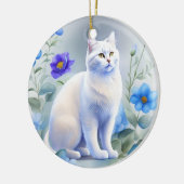 Weiße Katze mit blauen Blumen, Aquarell-Malerei セラミックオーナメント (左)