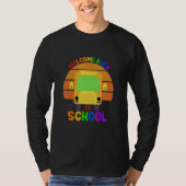 Welcome Back To School For Teachers Happy 1st Fi Tシャツ (正面)
