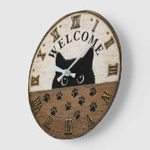 Welcome Black Cat Cute Peeking Kitty Rustic Farmho ラージ壁時計 (傾斜)