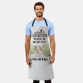 Welcome To Our Kitchen Dog & カスタムPhoto エプロン (着用した状態)