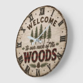 Welcome to Our Neck of the Woods Woodland Cabin ラージ壁時計 (傾斜)
