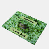 Welcome To Our Pad Green Frog Doormat ドアマット (アングル)