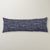 WELCOME white seamless pattern with LINES ボディピロー (正面)
