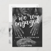 We're婚約した|モダン 2枚の写真エレガント シーズンポストカード (正面/裏面)