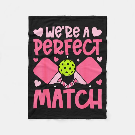 We're A Match Ckleball Couple Paddle Hearts Valent フリースブランケット (正面)
