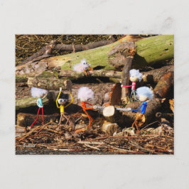 Werkende Fubby's in hun houtzagerij. ポストカード