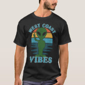 WEST COAST VIBES Alien Retro Sunset Tシャツ (正面)