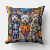 West Highland White Terrier In Halloween Costumes クッション (正面)