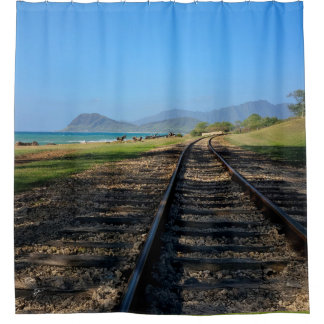 West Oahu Hawaii Mountains and Railroad シャワーカーテン