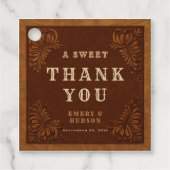 Western Tooled Rustic Terracotta Elegant Wedding フェイバータグ (正面)